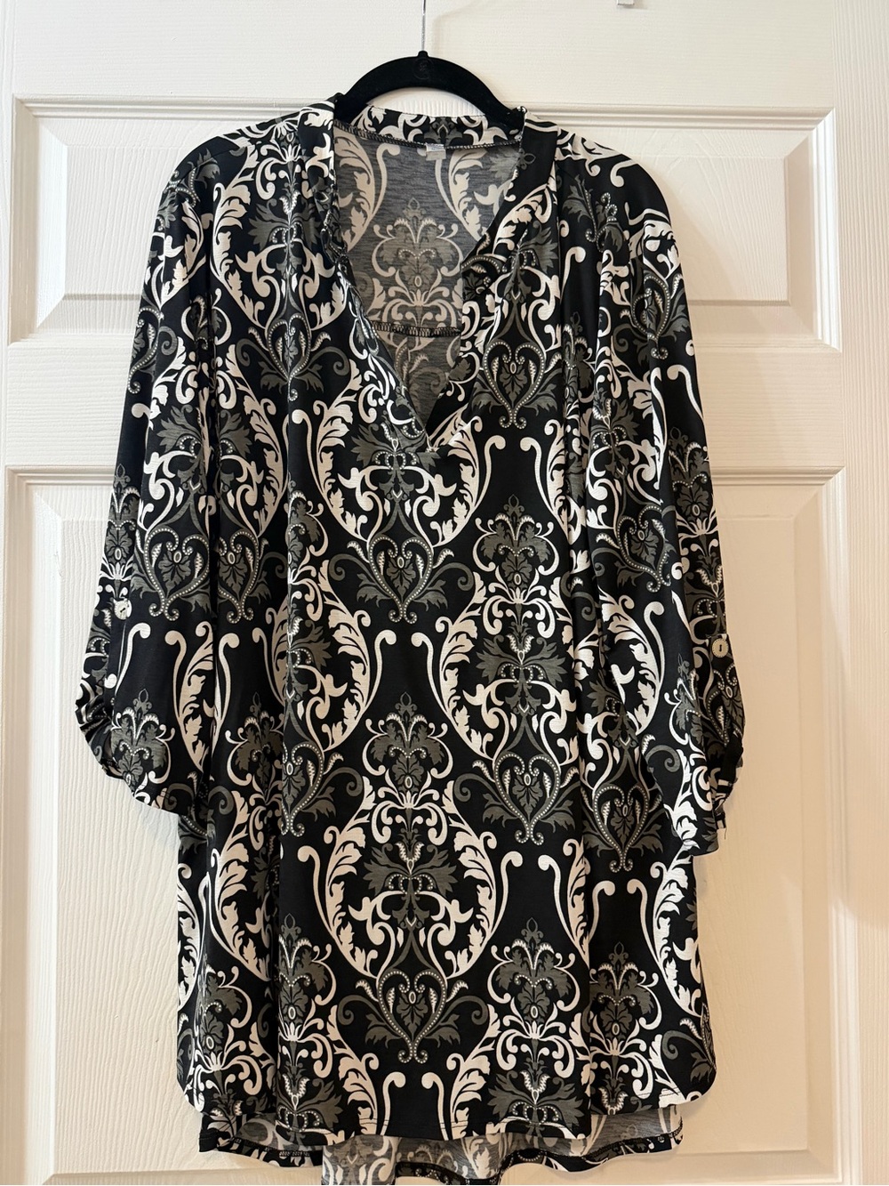 Black & White Patterned Women’s Tunic Top